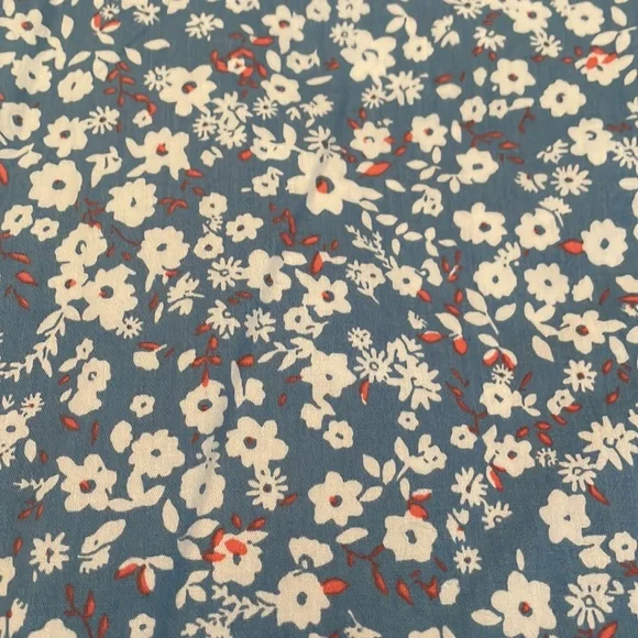 Button down - Picture 3 of 3